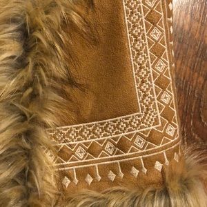 Flying Tomato Jackets & Coats - Flying Tomato Embroidered Fur Vest Flying Tomato Jackets & Coats - Flying Tomato Embroidered Fur Vest